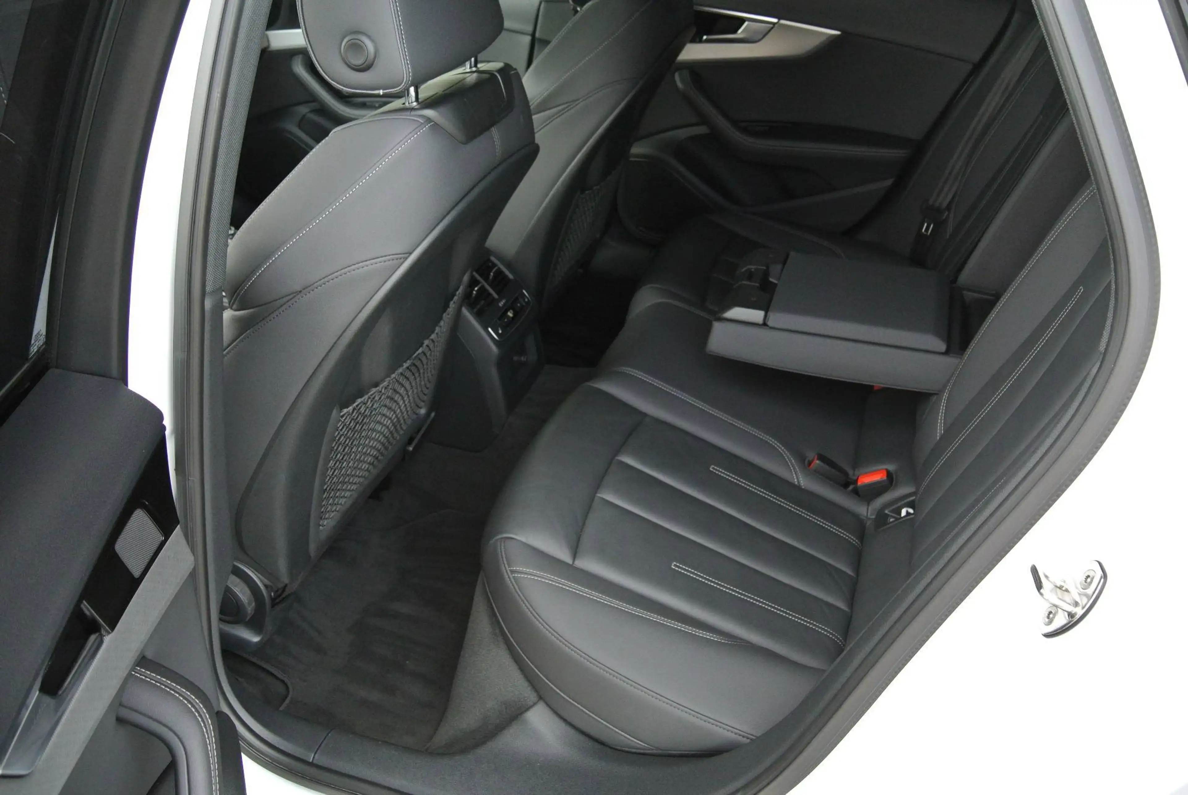 Audi A4 allroad 45 TFSI quattro S-tronic * Matrix-LED * virt. CP * LEDER * 4x SHZ * MASSAGE — photo 9