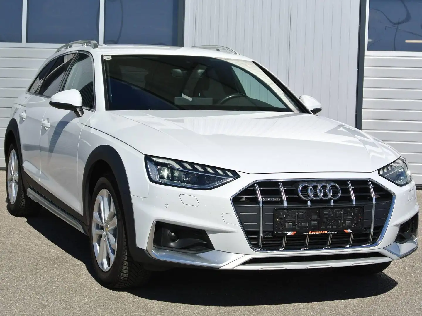 Audi A4 allroad 45 TFSI quattro S-tronic * Matrix-LED * virt. CP * LEDER * 4x SHZ * MASSAGE Weiß - 1