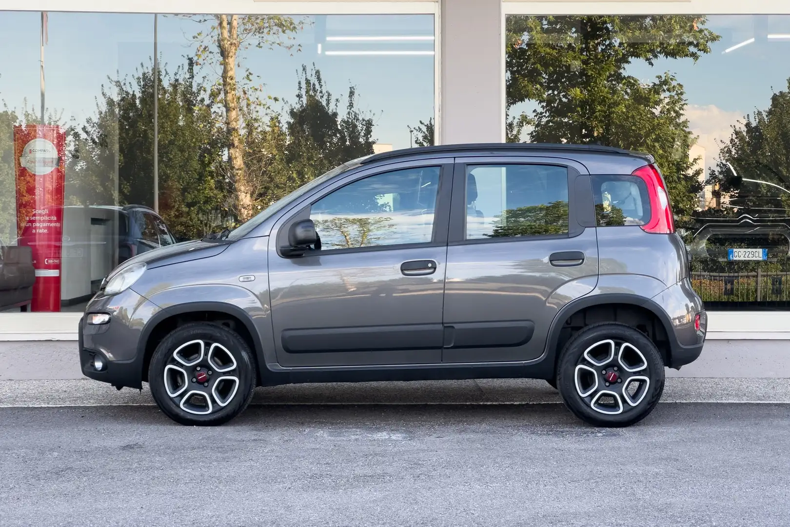 Fiat Panda Panda III  0.9 t.air t. natural power 5 POSTI Gris - 2