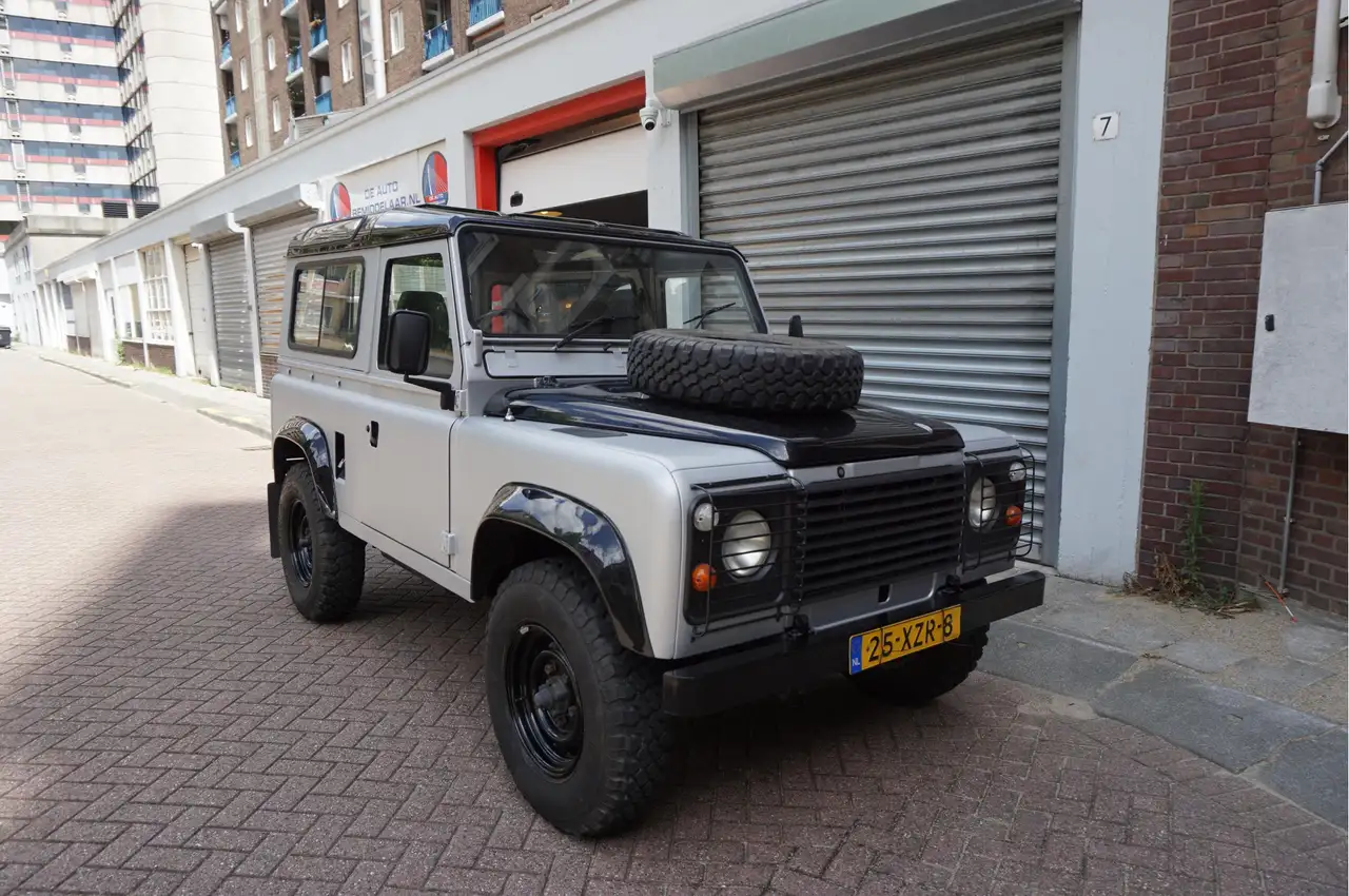 Land Rover Defender 90 Stationwagon 2.3 AWD | 5 Personen | Benzine | N, foto 2