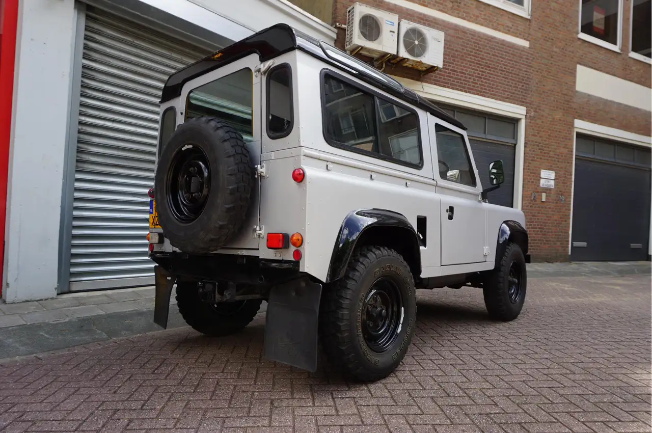 Land Rover Defender 90 Stationwagon 2.3 AWD | 5 Personen | Benzine | N, foto 4