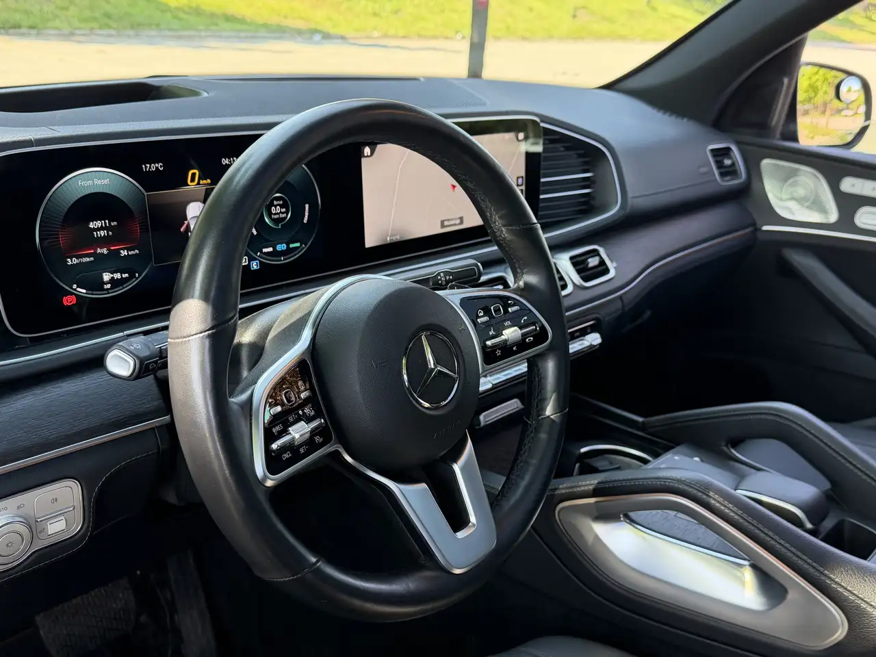 Mercedes-Benz GLE снимка Mercedes-Benz GLE