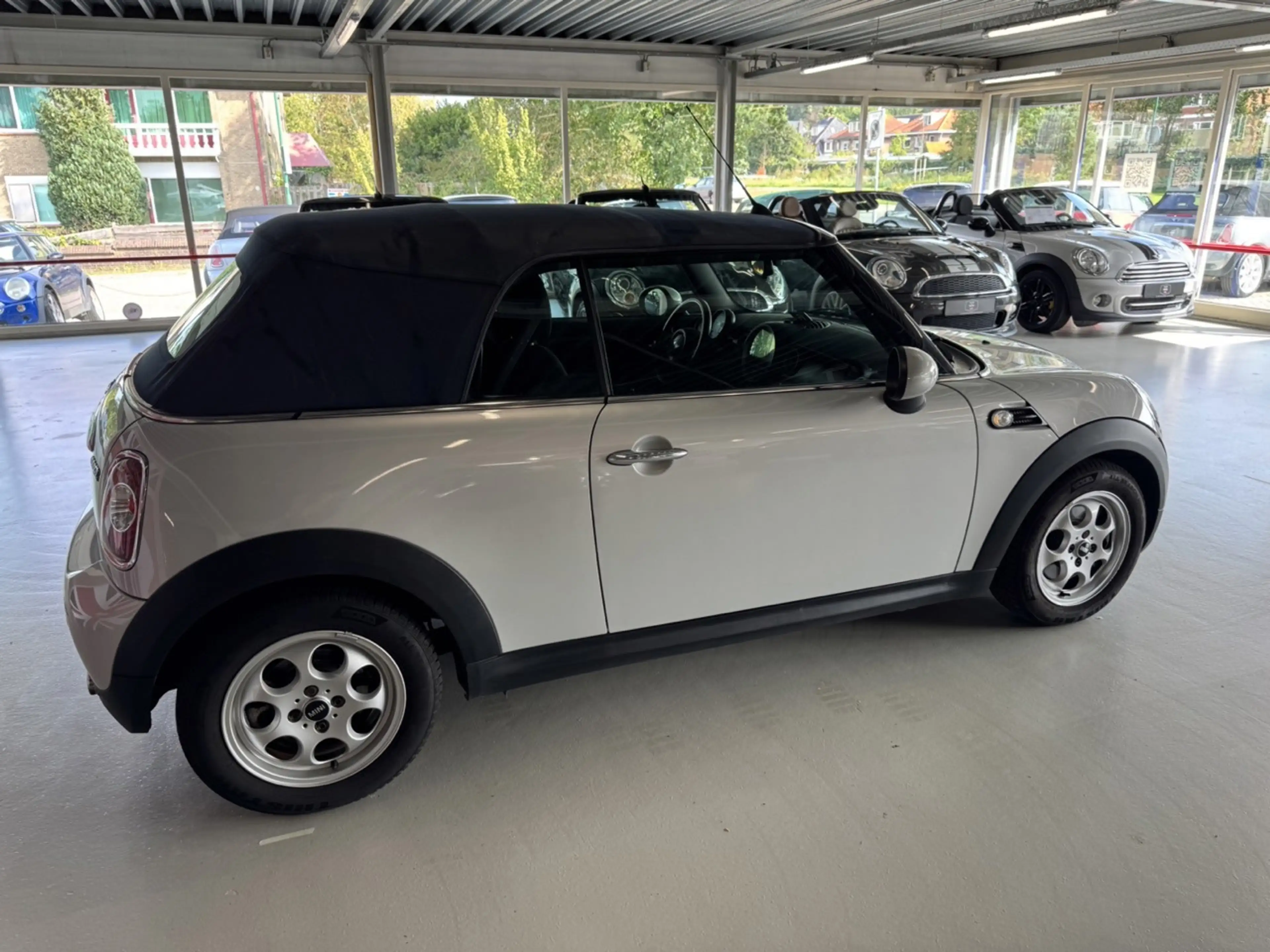 MINI Cooper Cabrio 1.6 Pepper ( 6 MAANDEN GARANTIE ) — photo 4