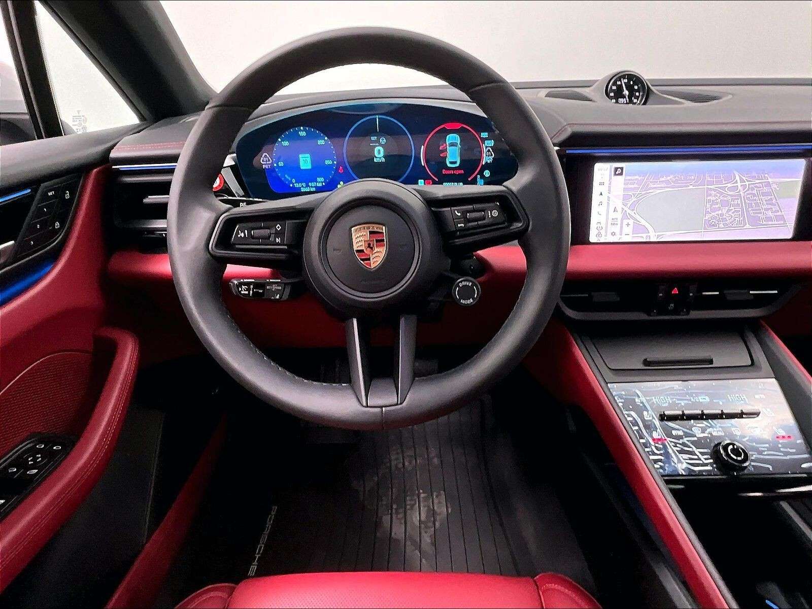 2025 Porsche Macan Electric 4 thumb 10