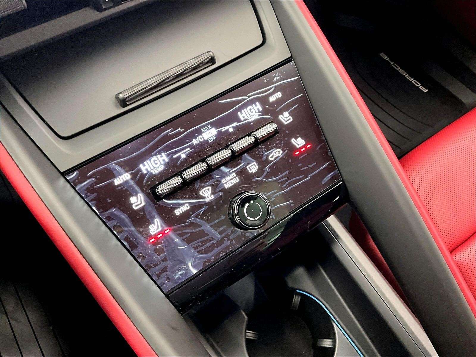 2025 Porsche Macan Electric 4 thumb 24
