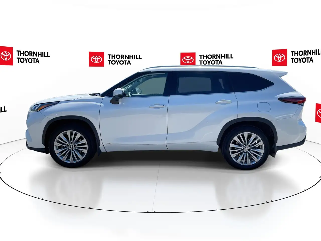 Toyota Highlander снимка Toyota Highlander
