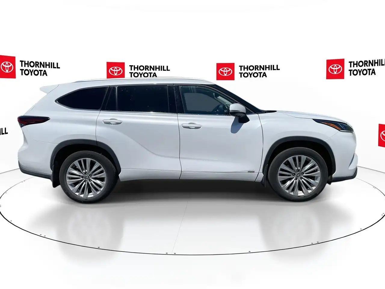 Toyota Highlander снимка Toyota Highlander