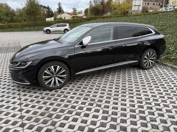 Shooting Brake Plug In Hybrid