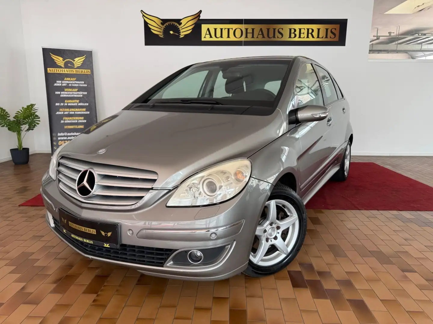 Mercedes-Benz B 200 B -Klasse 200/AUTMTK/KLIMA/SHZ/TEMP/PDC/XENON Szary - 1