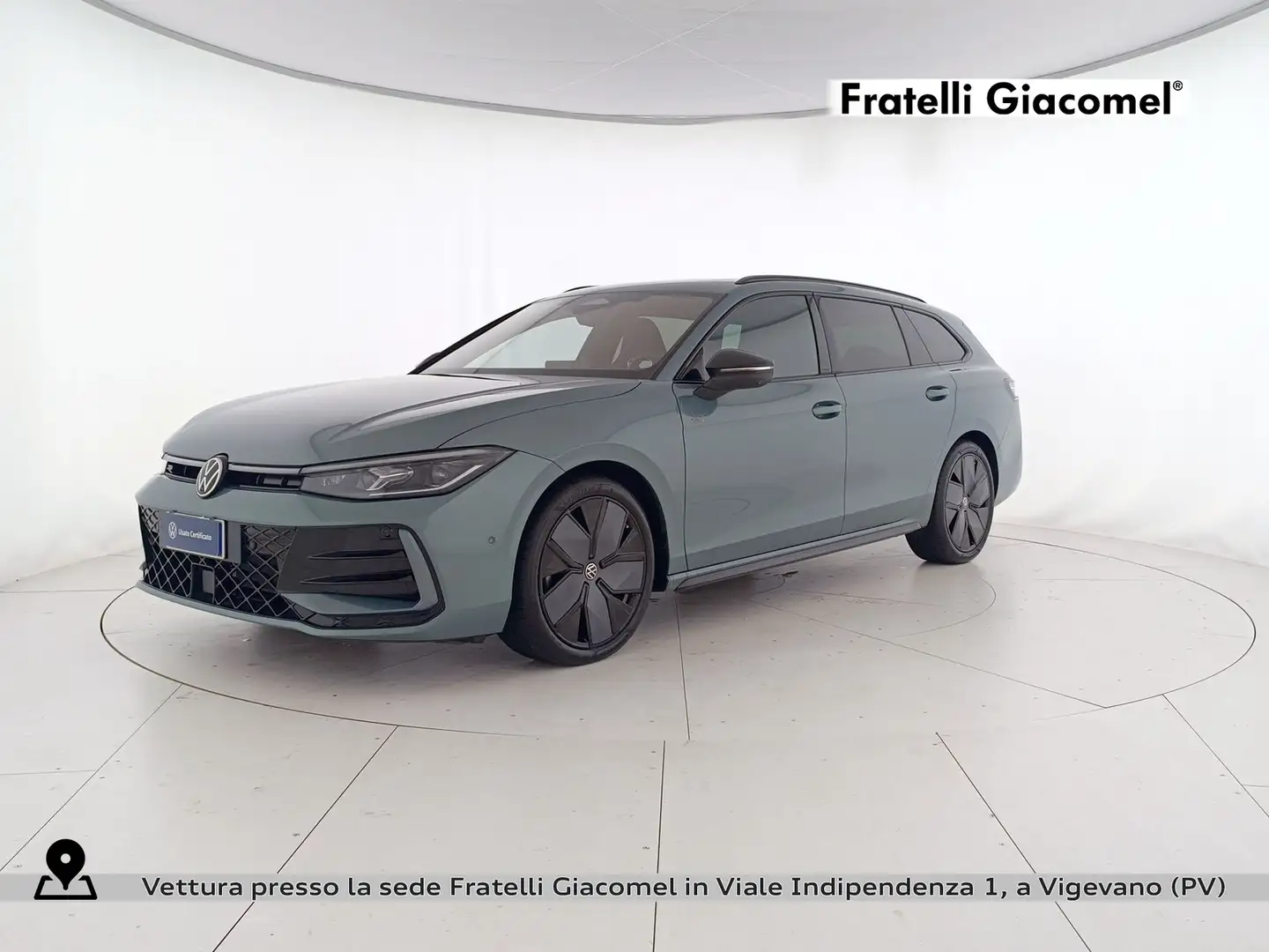 Volkswagen Passat Variant Variant 1.5 etsi act r-line 150cv dsg Verde - 1