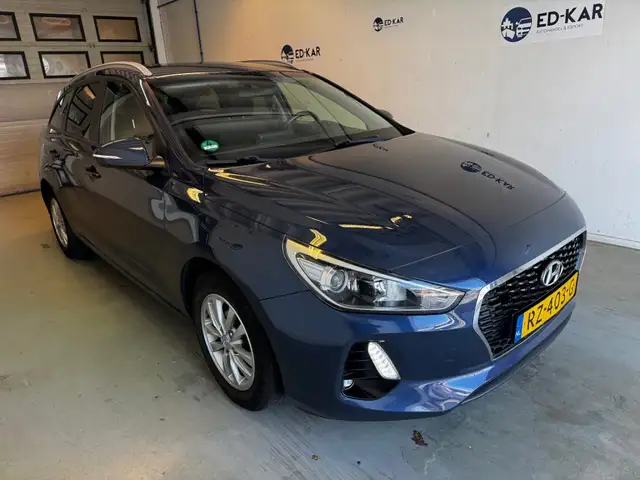 Hyundai i30 view 4