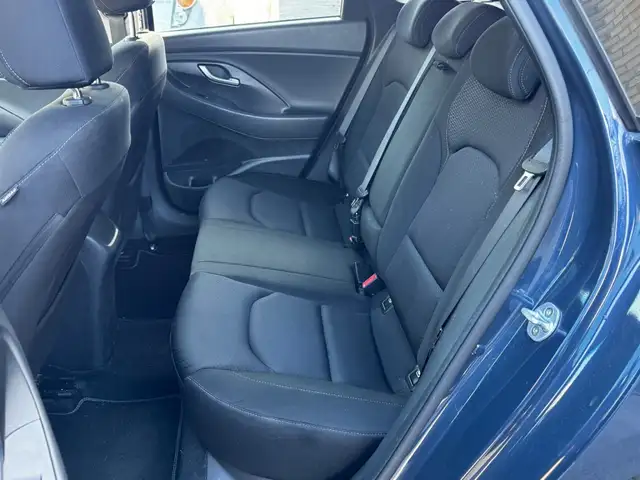 Hyundai i30 view 12