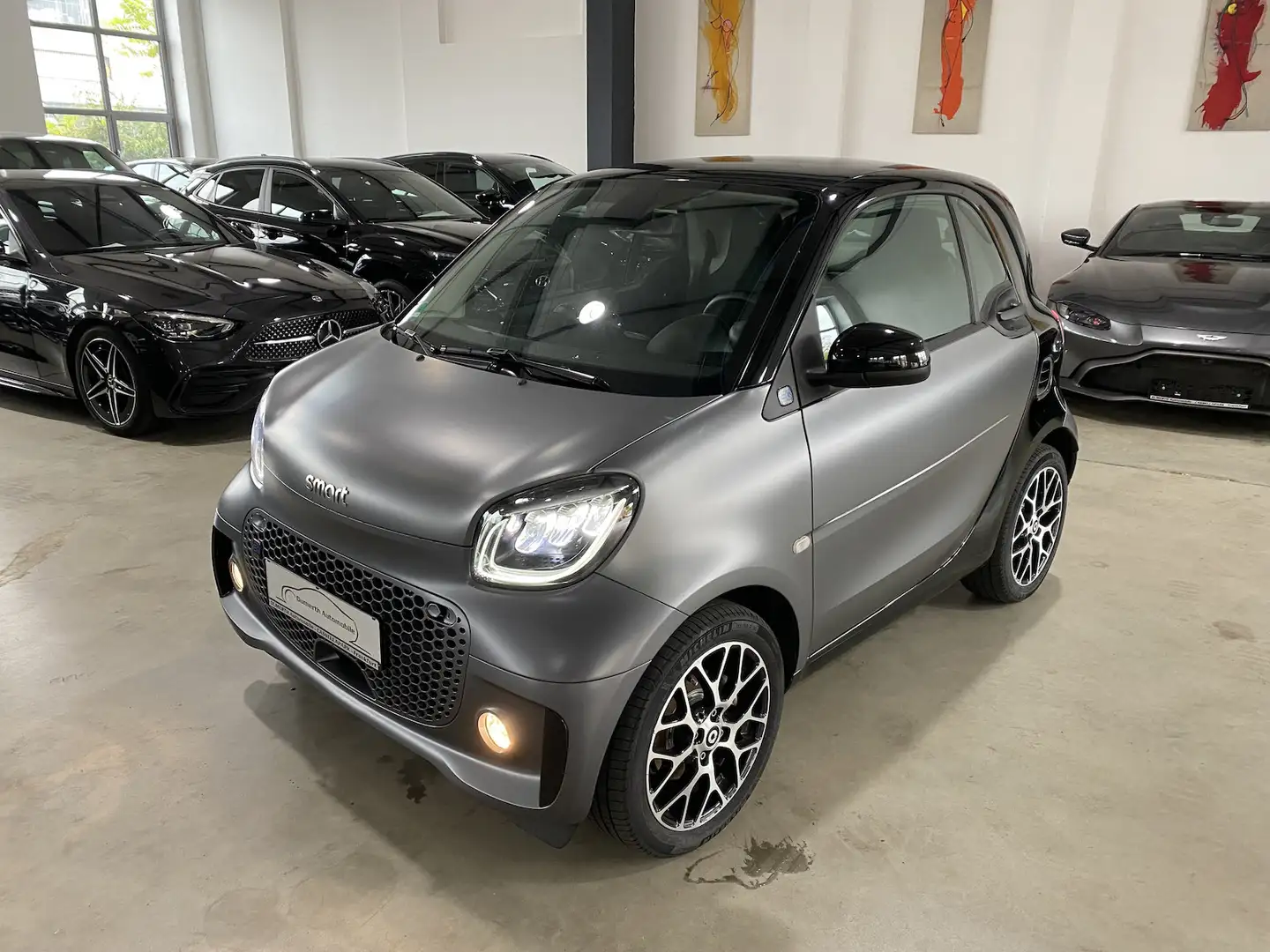 smart forTwo EQ Pulse-Exclusive 22KW/Pano/MATT/Navi/ Gris - 2