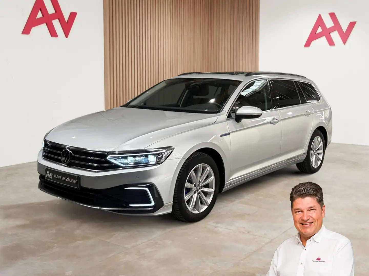 Volkswagen Passat Variant GTE 1.4 TSI PHEV ** Pano | Trekhaak | ACC Zilver - 1