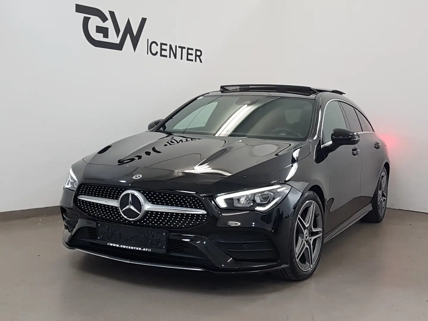 Mercedes-Benz CLA 220 d Shooting Brake 4Matic AMG Line Panorama Schwarz - 2