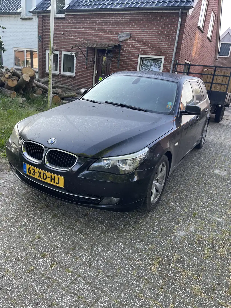BMW 520 520d Corp. Bns Line Black - 1