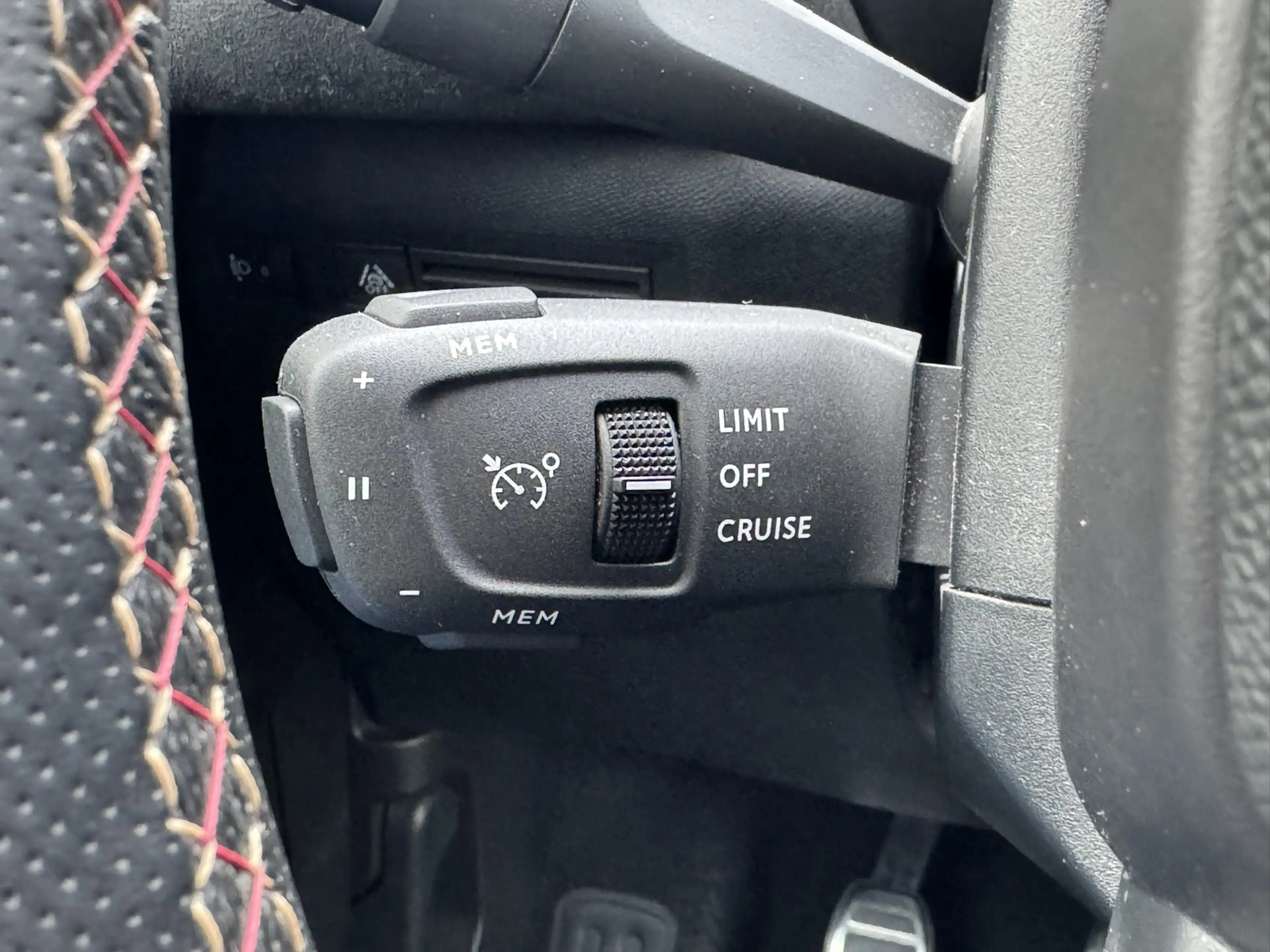 DS Automobiles DS 3 Crossback 1.2 PureTech Business Performance line Camera Carp — photo 8