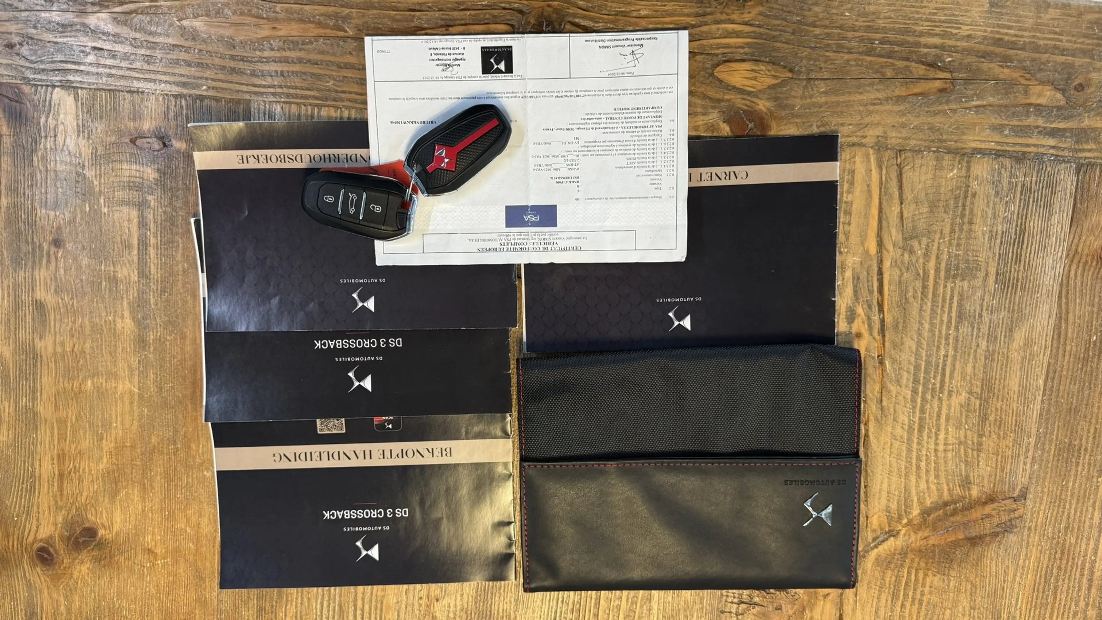 DS Automobiles DS 3 Crossback 1.2 PureTech Business Performance line Camera Carp — photo 10