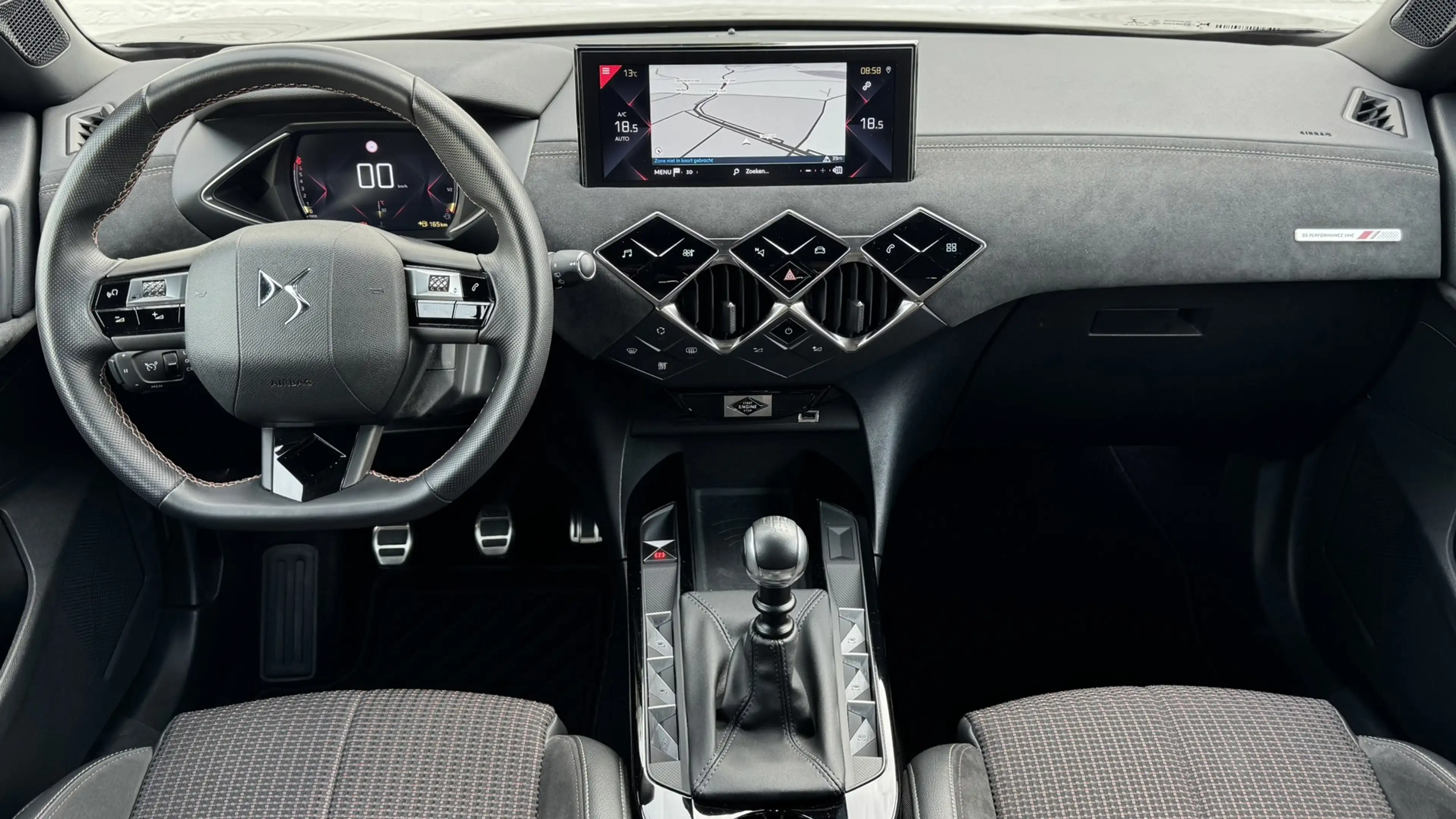 DS Automobiles DS 3 Crossback 1.2 PureTech Business Performance line Camera Carp — photo 3