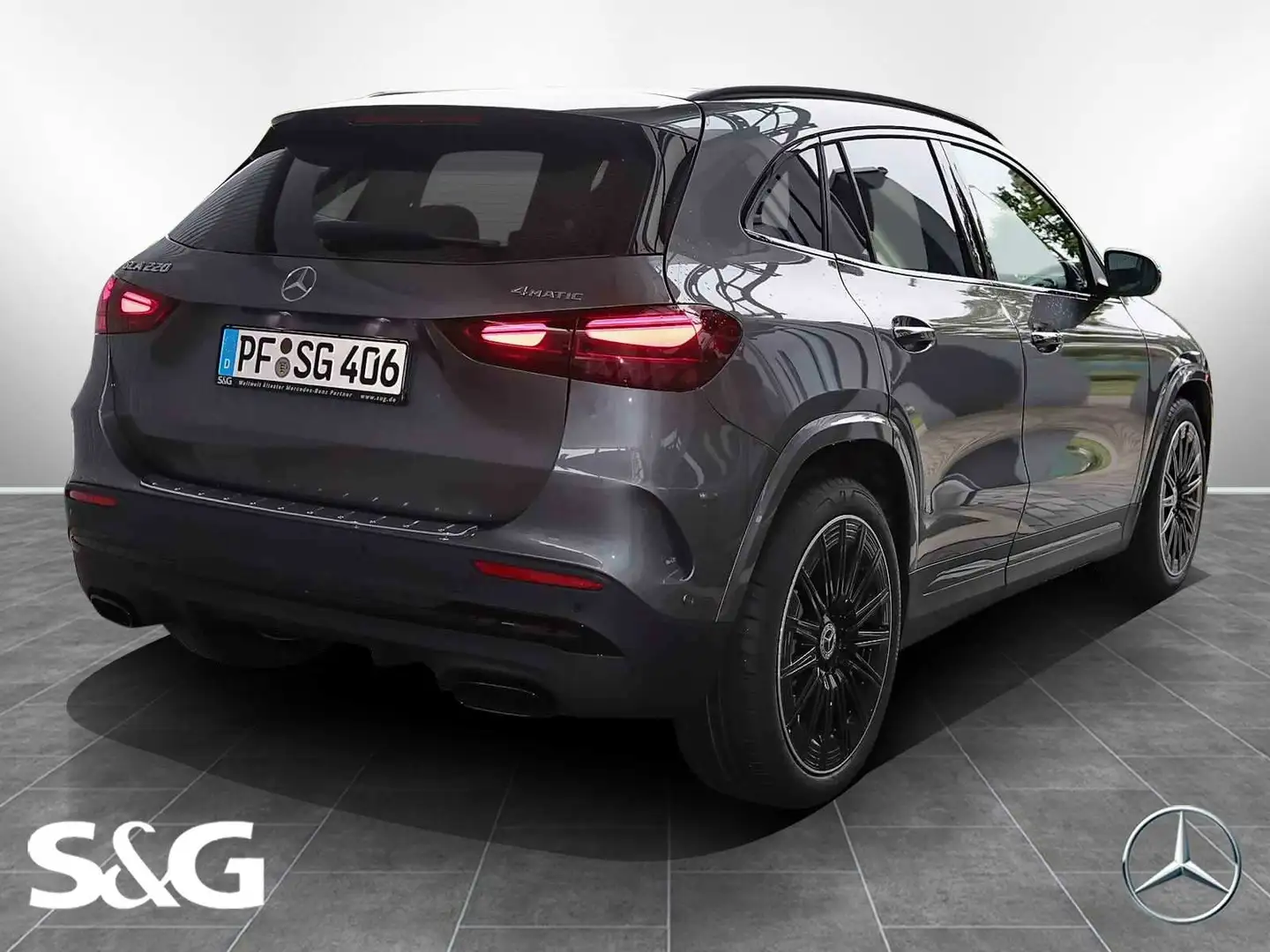 Mercedes-Benz GLA 220 4M AMG MBUX+360°+M-LED+AHK+Distro+Pano Grau - 2