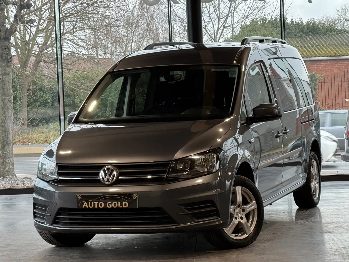 Volkswagen Caddy MAXI 2.0 TDi/7 PLACES/EURO6B/NAVIGATION/1PROP CARN Gris - 1