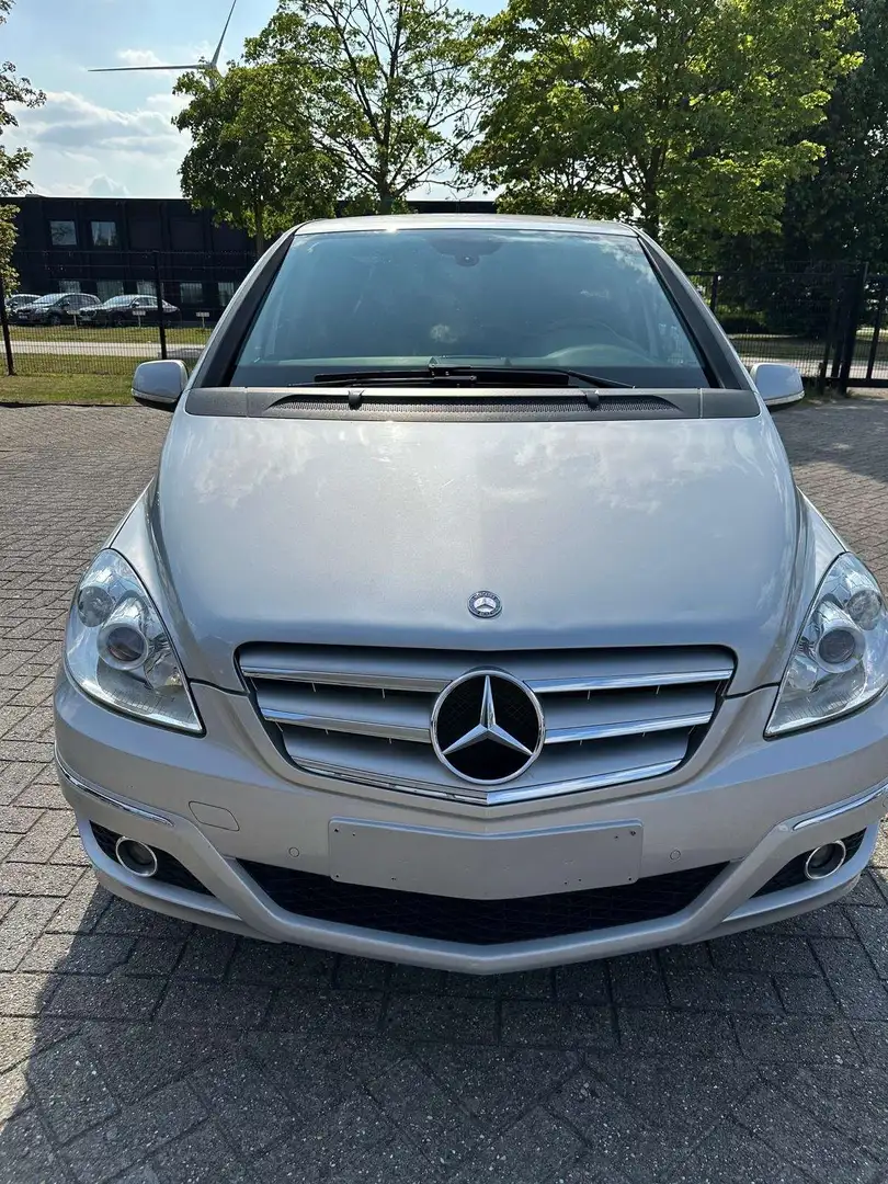 Mercedes-Benz B 180 CDI Silver - 2