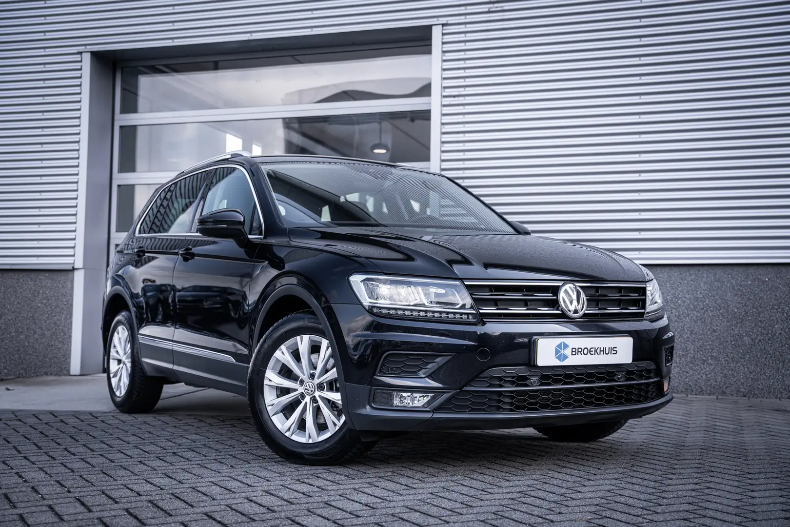 Volkswagen Tiguan 1.5 TSI 150pk DSG Comfortline Business | Airco (au Noir - 2