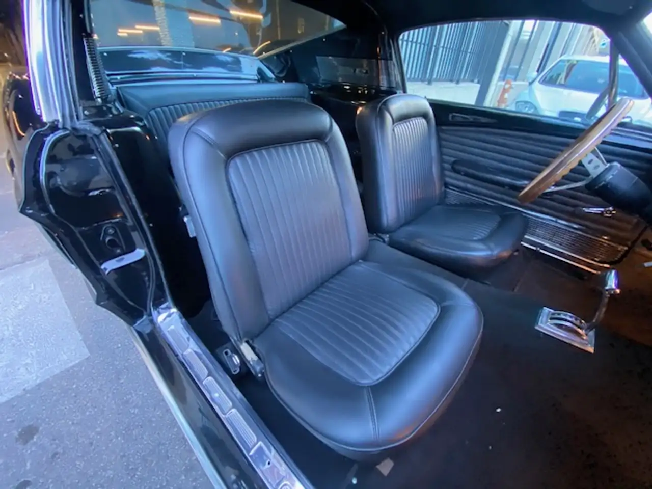 Ford Mustang Fastback Aut., foto 11