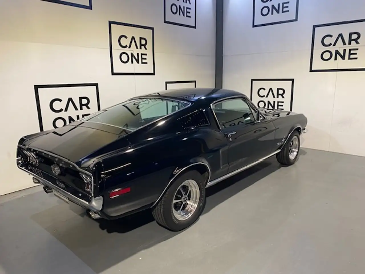 Ford Mustang Fastback Aut., foto 12