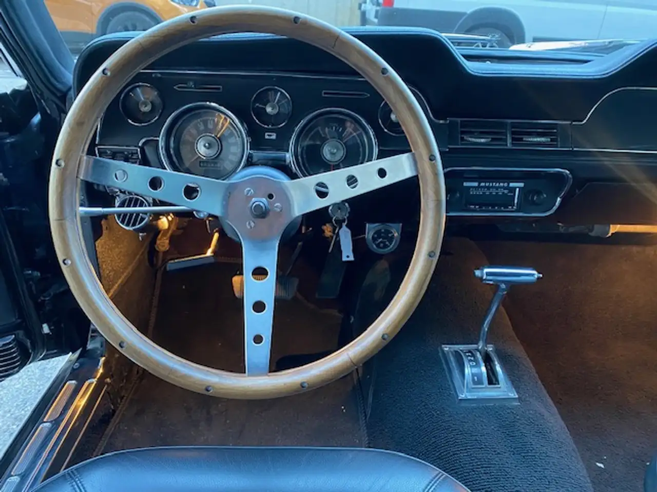 Ford Mustang Fastback Aut., foto 6