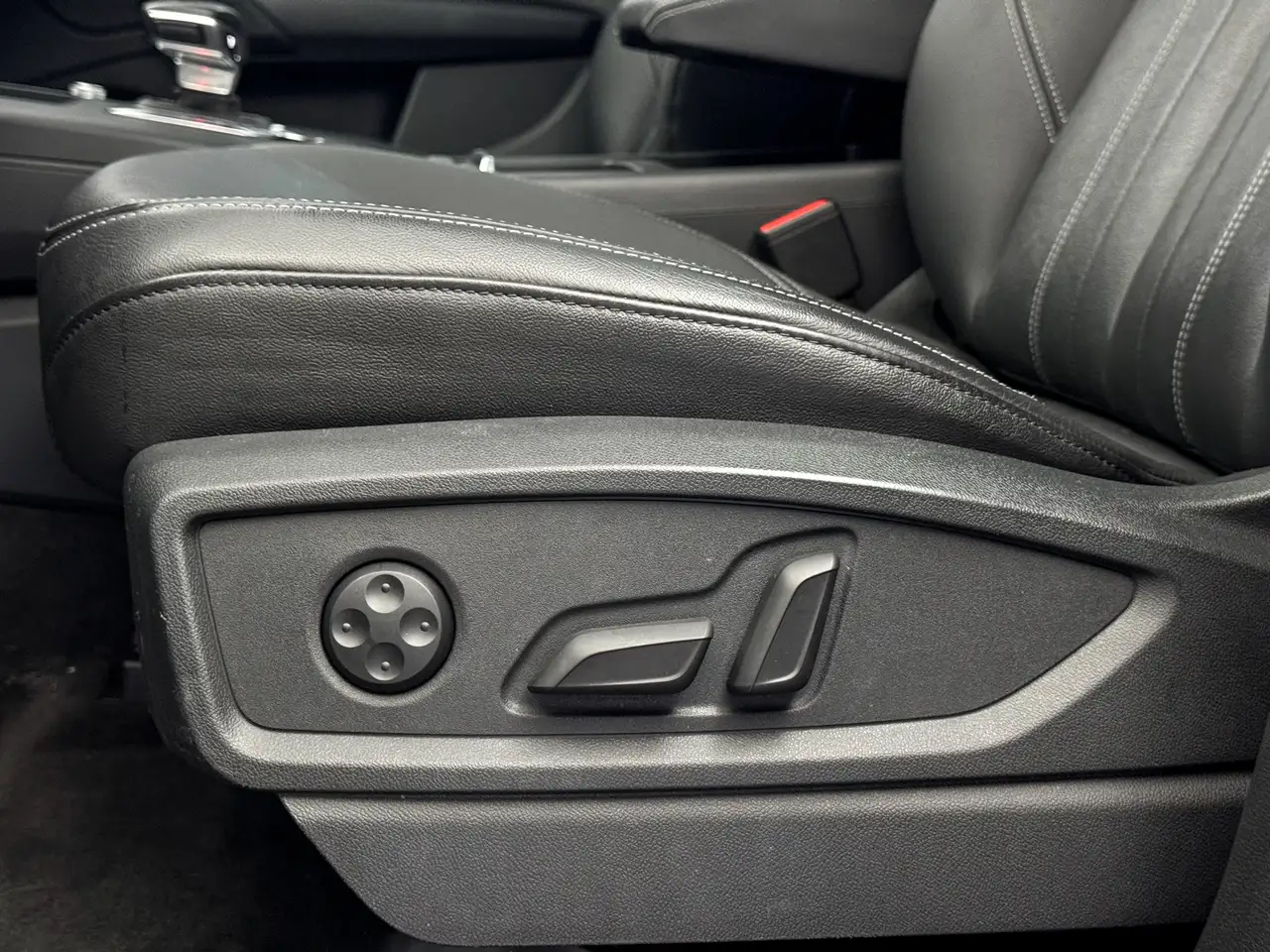 Audi Q5 снимка Audi Q5