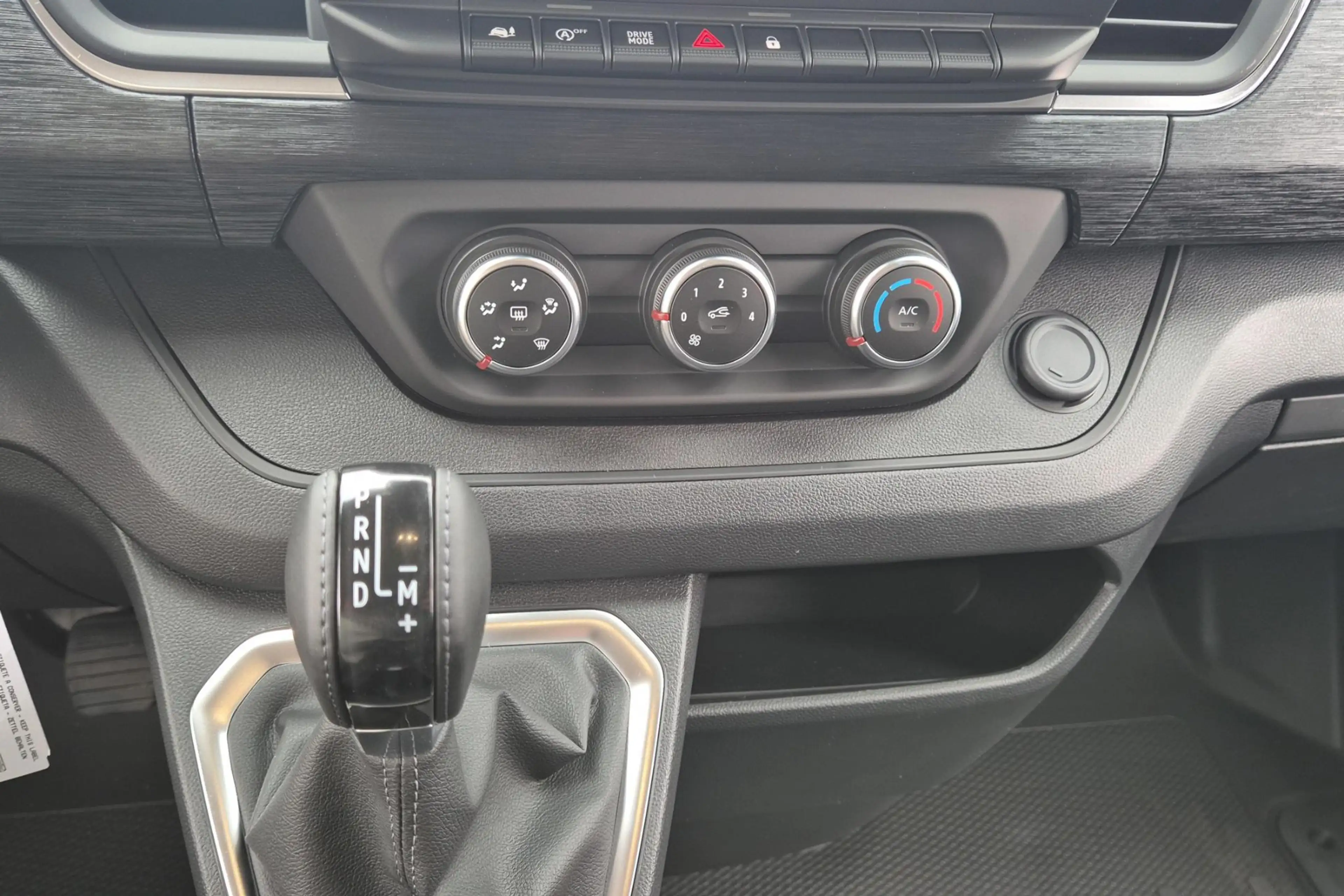 Nissan Primastar L2H1 N-Connecta Automaat - Navi - Cruise Control — photo 14