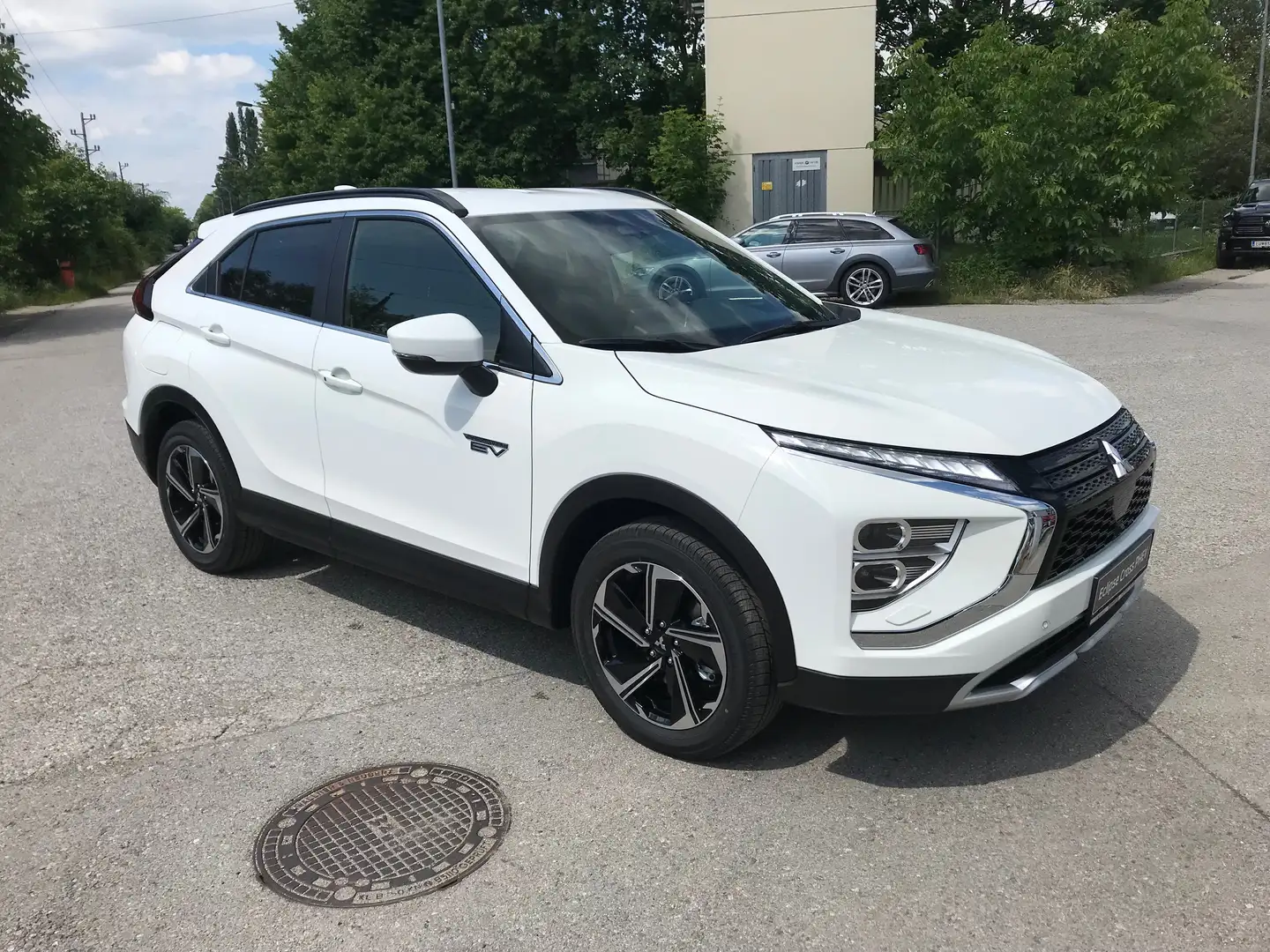 Mitsubishi Eclipse Cross 2,4 PHEV 4WD Intense+ Aut. Weiß - 1