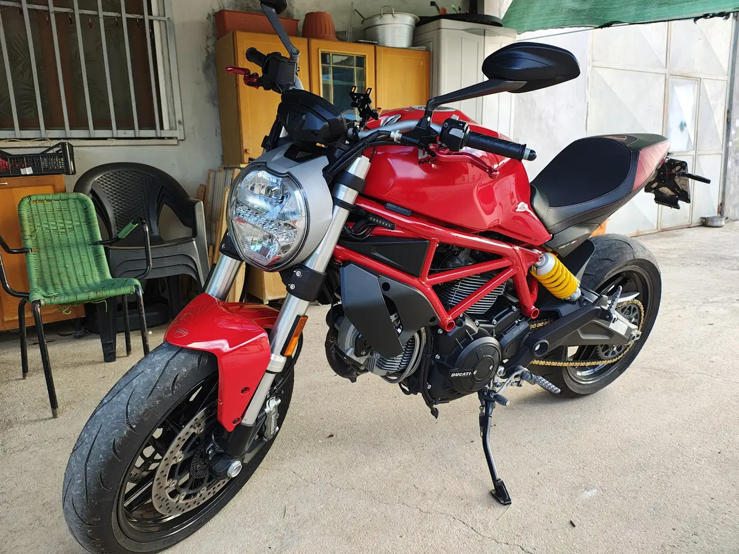 Ducati Monster 797 Rojo - 1