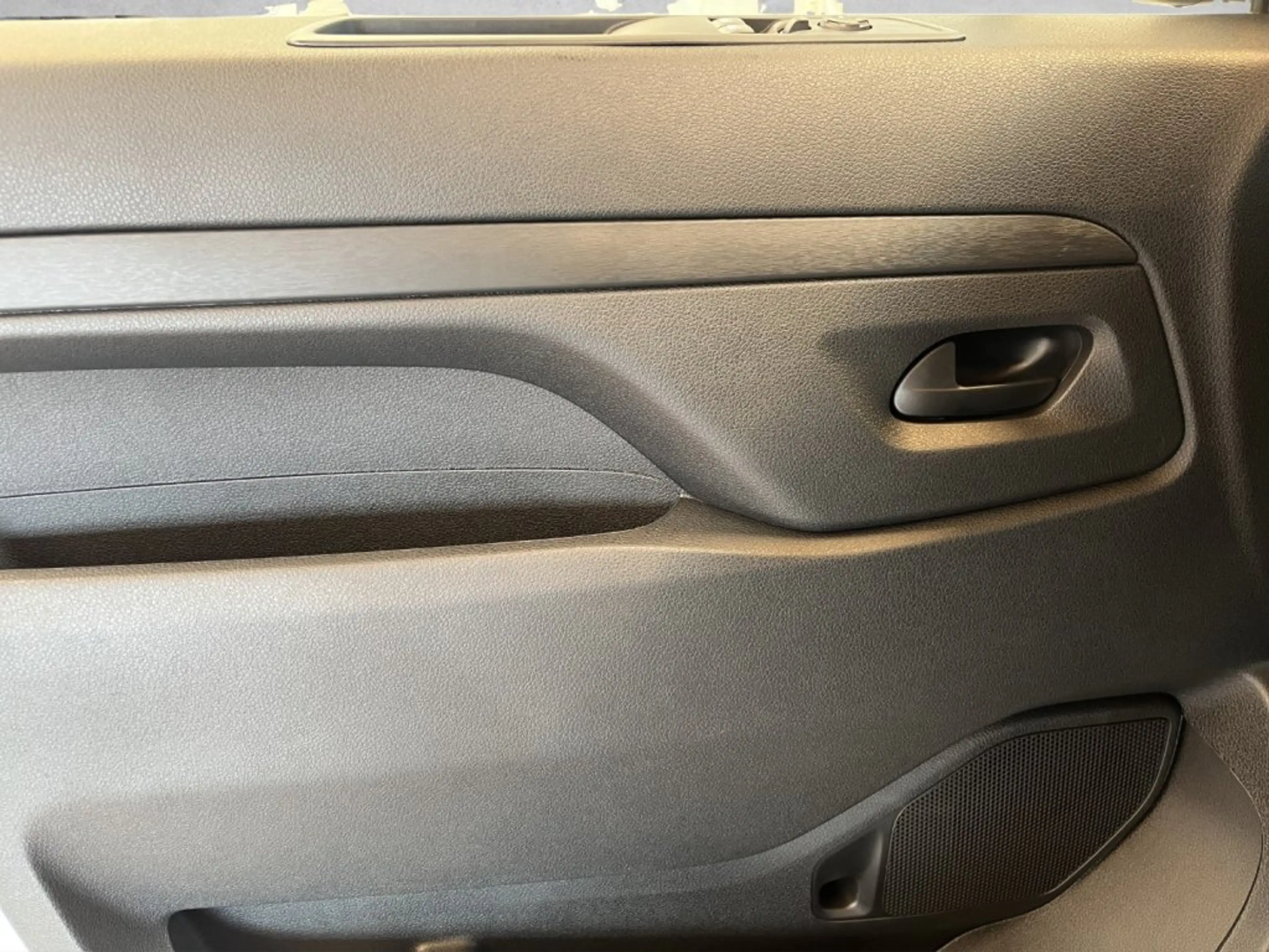 Peugeot Expert KW XL BHDI 120 S&S Manuell — photo 12