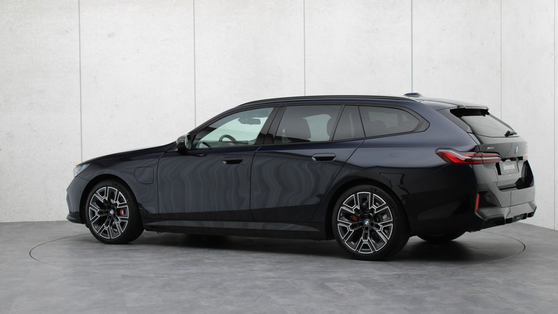 BMW 550 5-serie Touring 550e xDrive M-Sport Pro | Bowers & — photo 30