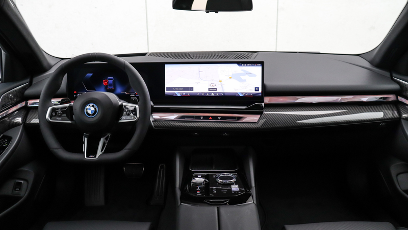 BMW 550 5-serie Touring 550e xDrive M-Sport Pro | Bowers & — photo 27