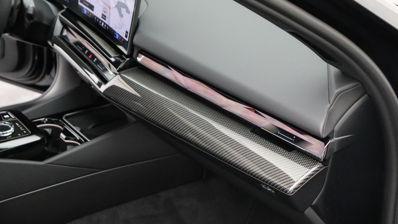 BMW 550 5-serie Touring 550e xDrive M-Sport Pro | Bowers & — photo 22
