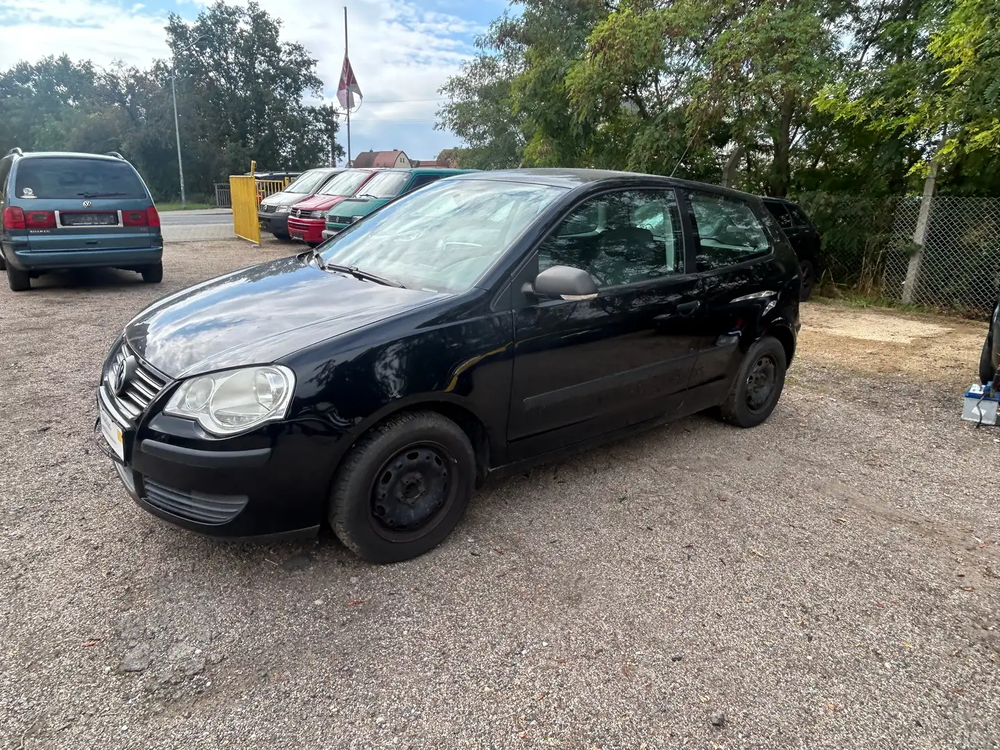 Volkswagen Polo Trendline Schwarz - 1