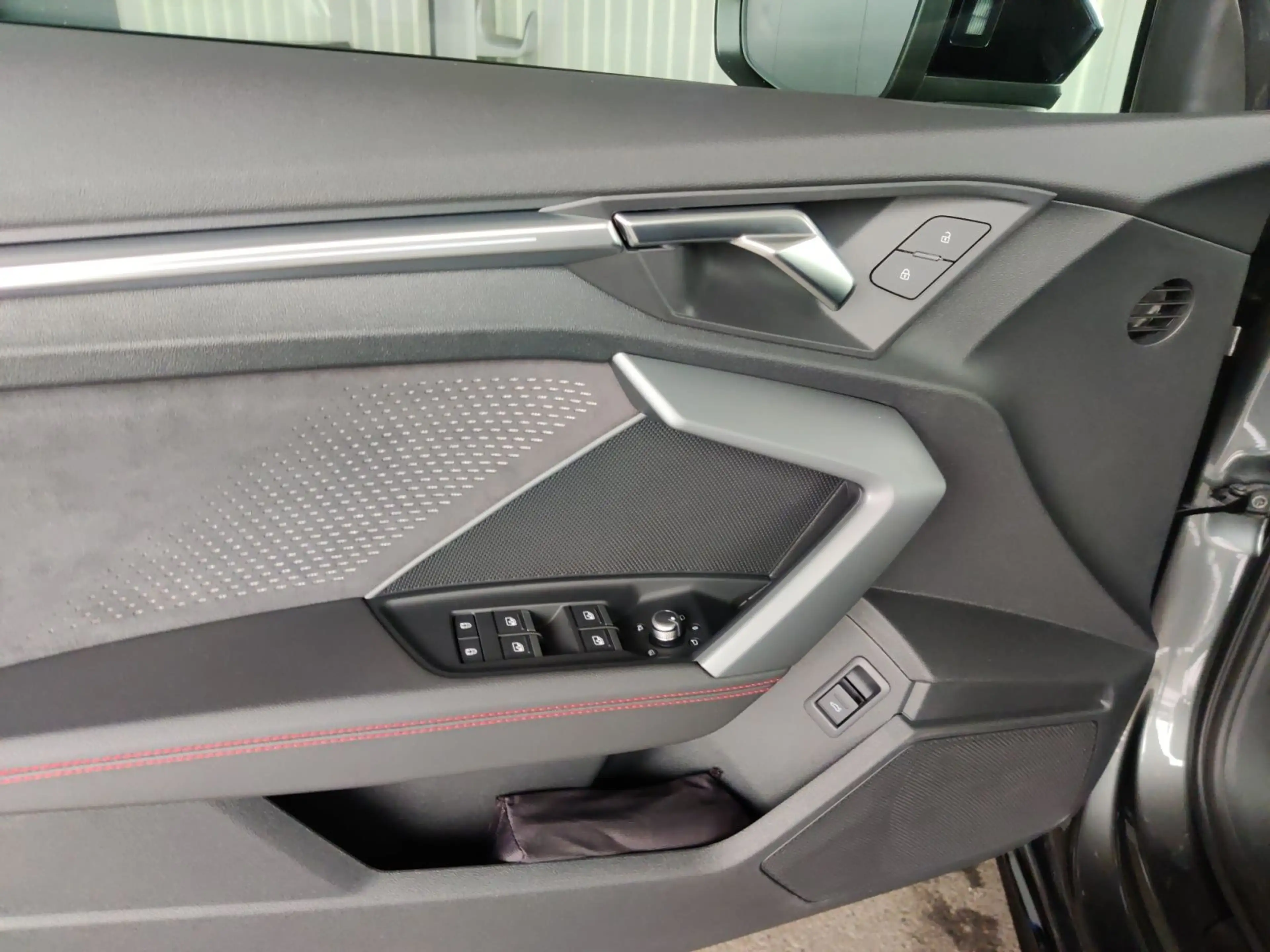 Audi S3 TFSI quattro S-Tronic 245 kW — photo 13