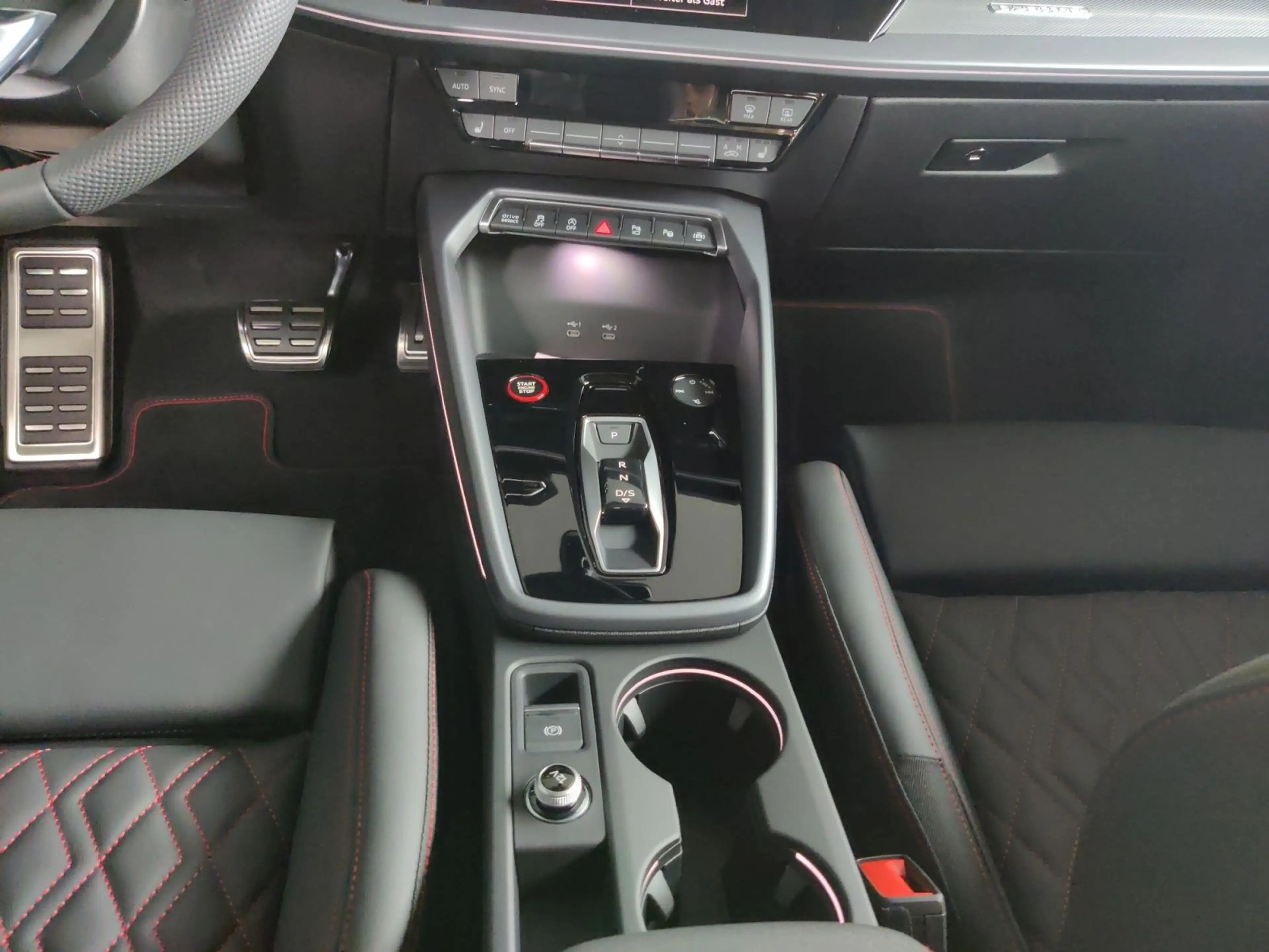 Audi S3 TFSI quattro S-Tronic 245 kW — photo 8