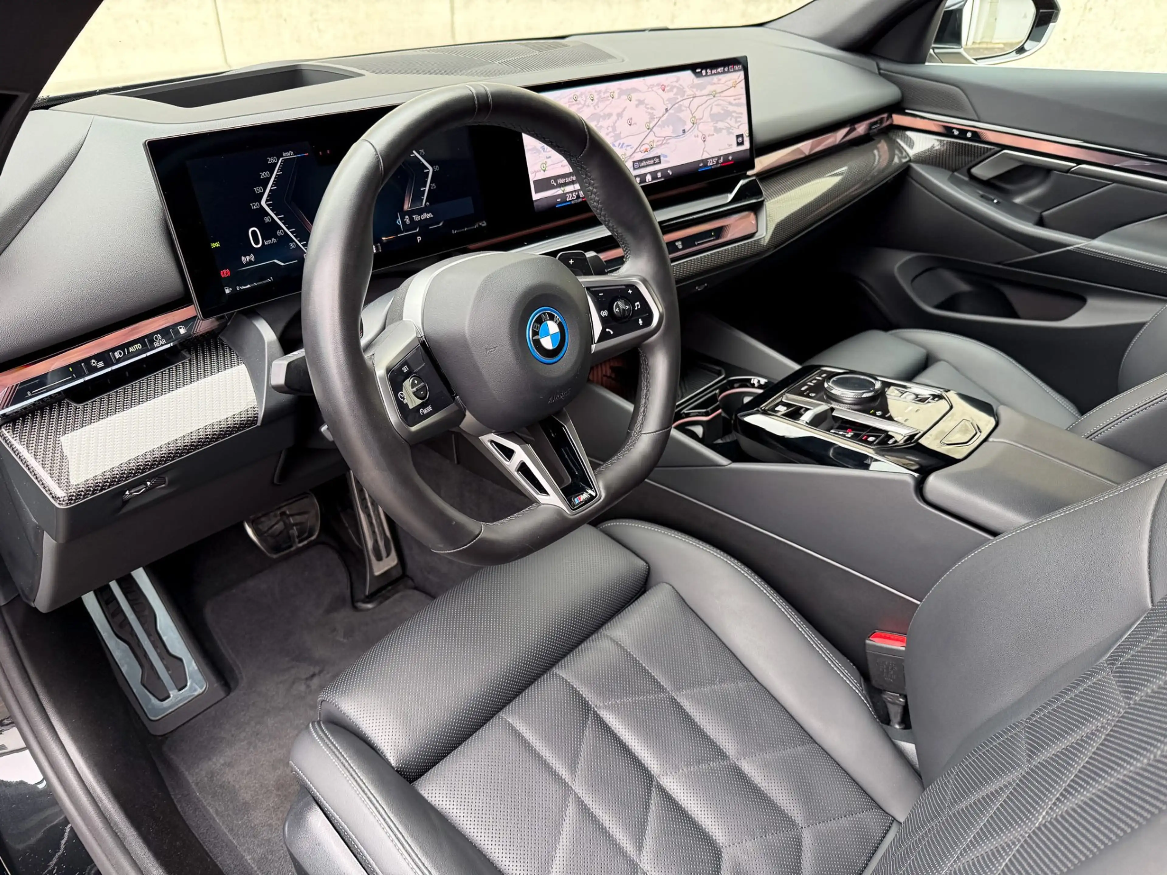 BMW 550 e xDrive M-Sportpaket — photo 9