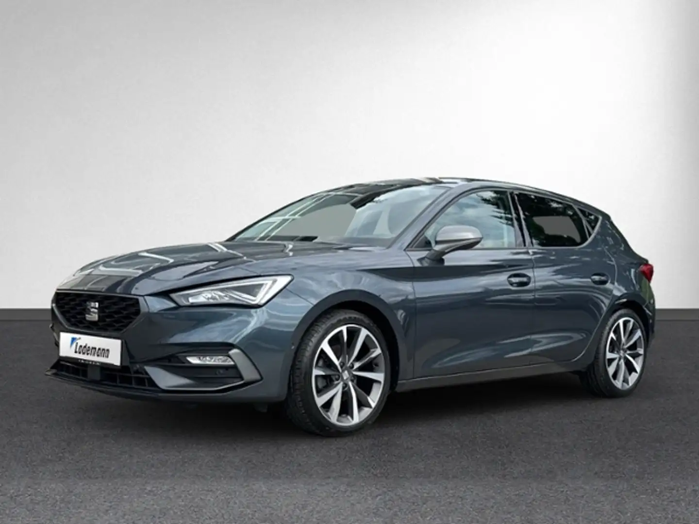 SEAT Leon 1.5 eTSI DSG FR LED+NAVI+KAMERA+ACC+SHZ+PDC Grau - 2