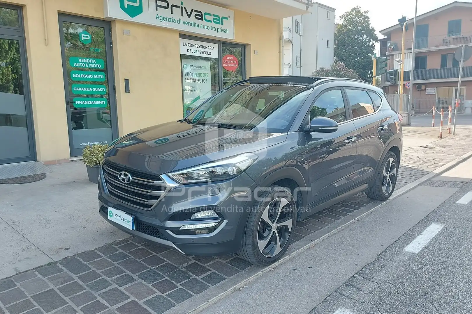 Hyundai TUCSON Tucson 2.0 CRDi 4WD XPossible Argent - 1