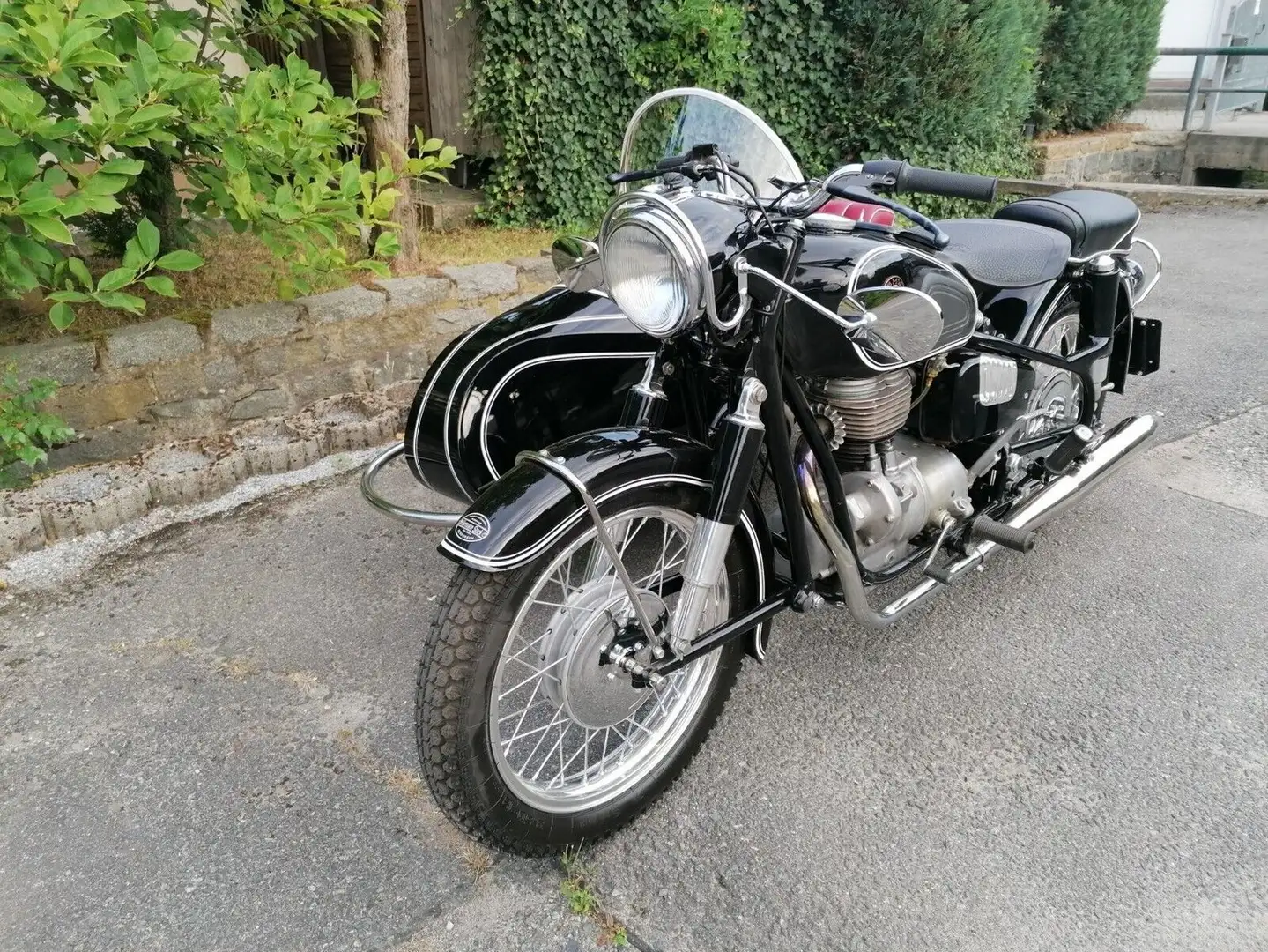 BMW R 27 Negro - 2