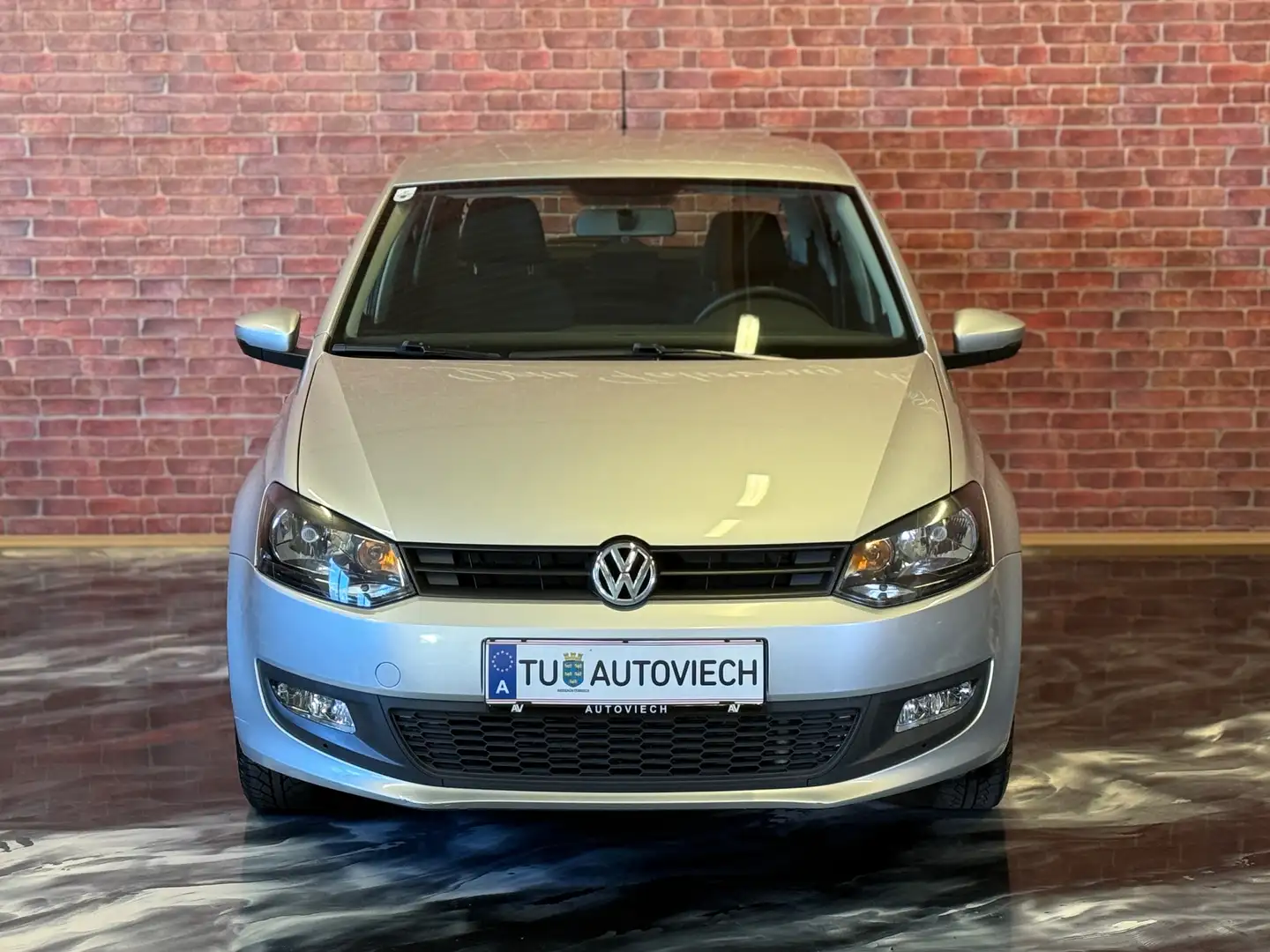 Volkswagen Polo 1,2 Trendline Grau - 2