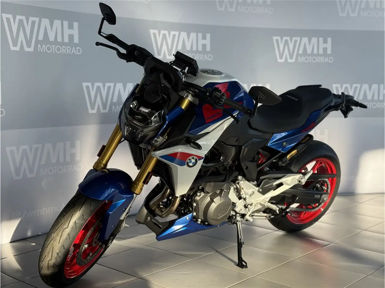 BMW F 900 R