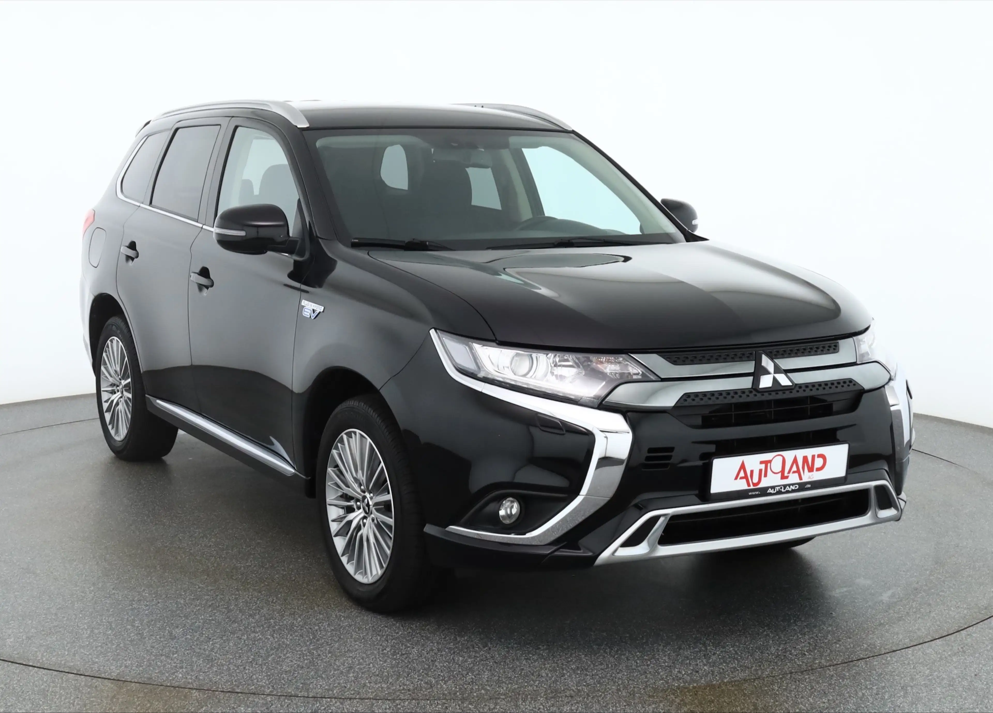 Mitsubishi Outlander 2.4 PHEV 4WD Sitzheizung Kamera DAB — photo 7