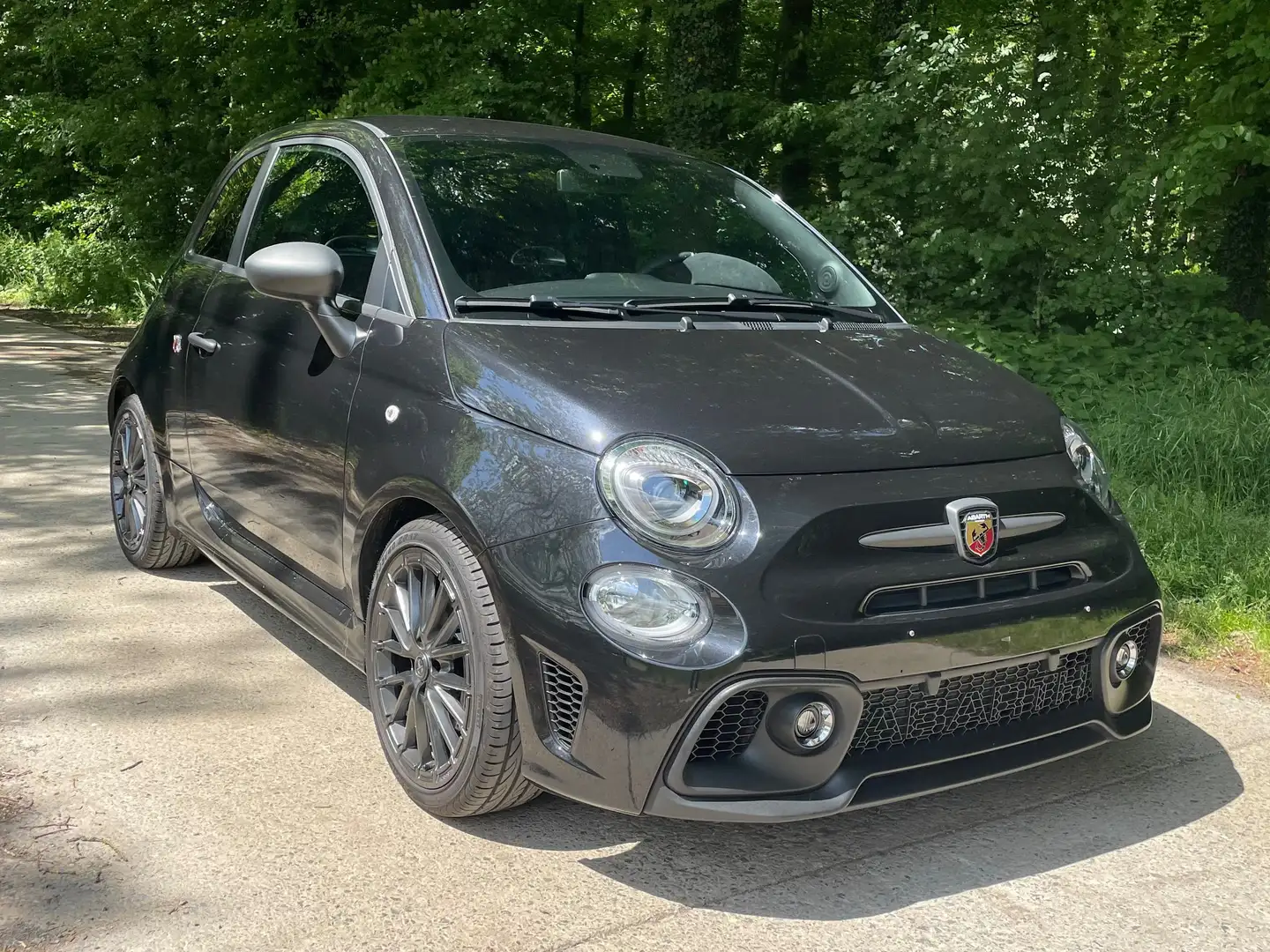 Abarth 595 1.4 T-Jet (EU6.4)voiture neuve 1000 km Prix tvac Noir - 1