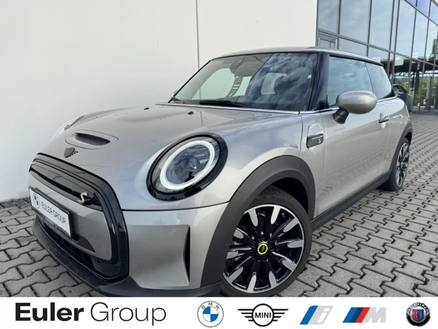 MINI Cooper SE ClassicTrim LkHZ Parkass DrivAss Silber - 1